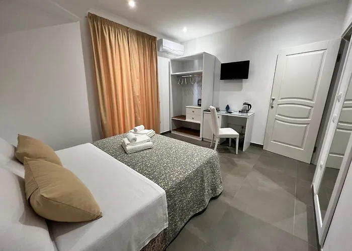 Frühstückspension Anfitrite 4*